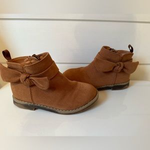 GAP- Toddler ankle bow boots